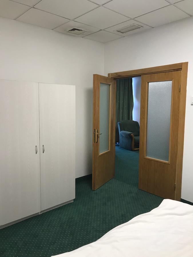 Apartament In Regim HotelierBacău エクステリア 写真