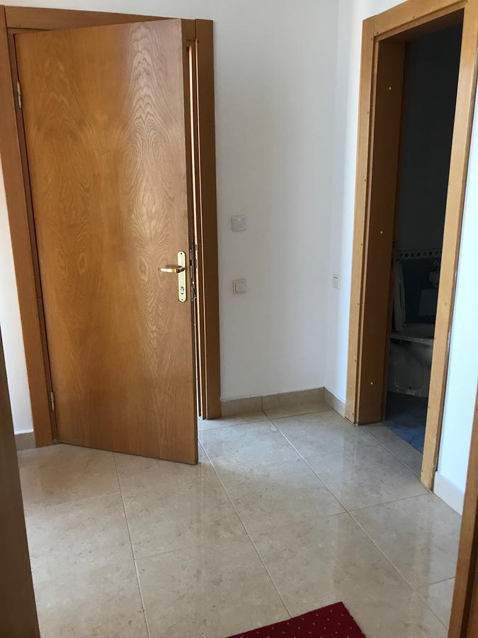 Apartament In Regim HotelierBacău エクステリア 写真