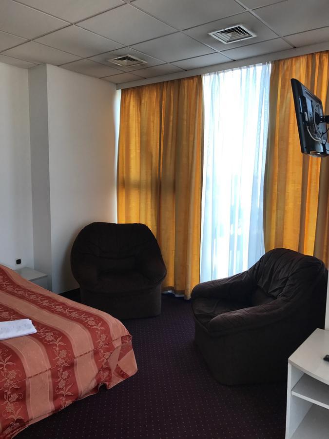 Apartament In Regim HotelierBacău エクステリア 写真